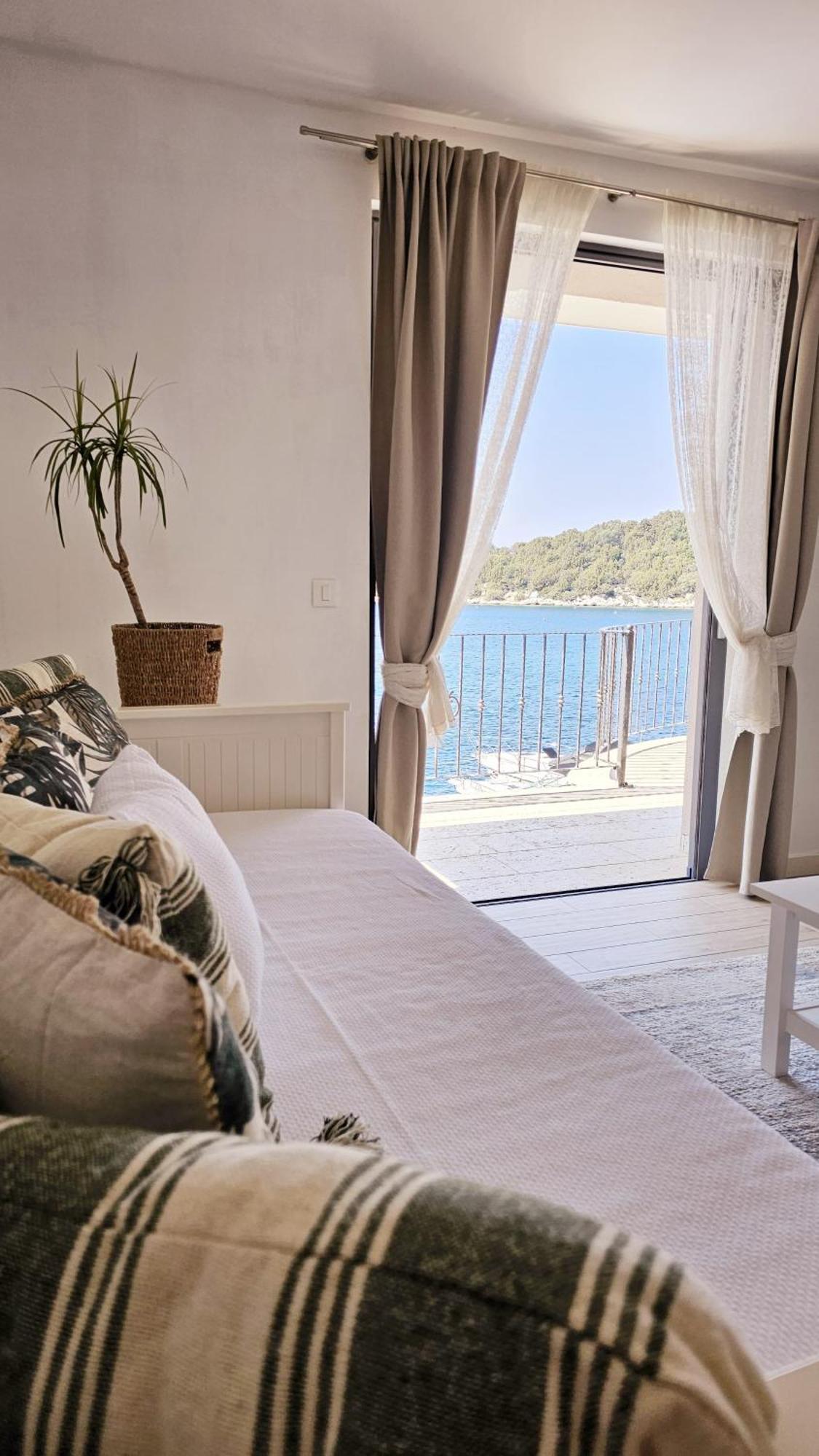 Guesthouse Augusta Insula Lastovo 外观 照片