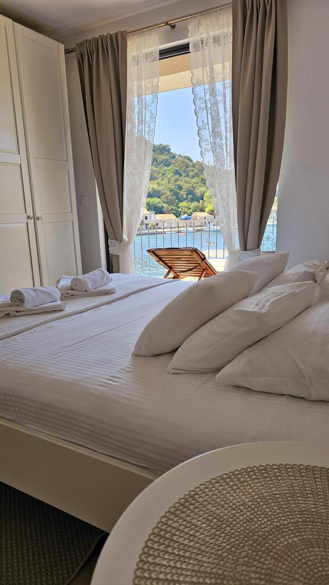 Guesthouse Augusta Insula Lastovo 外观 照片
