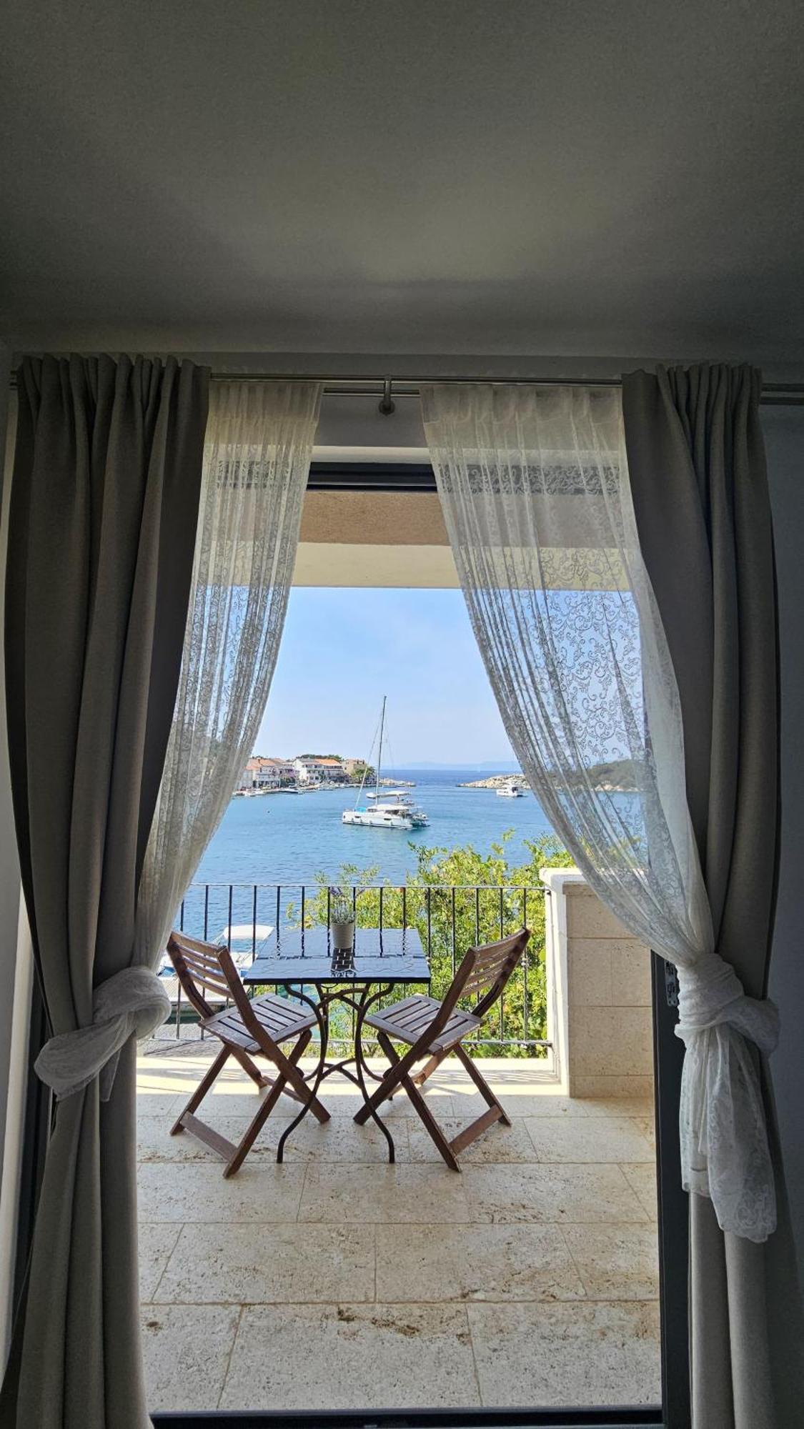 Guesthouse Augusta Insula Lastovo 外观 照片